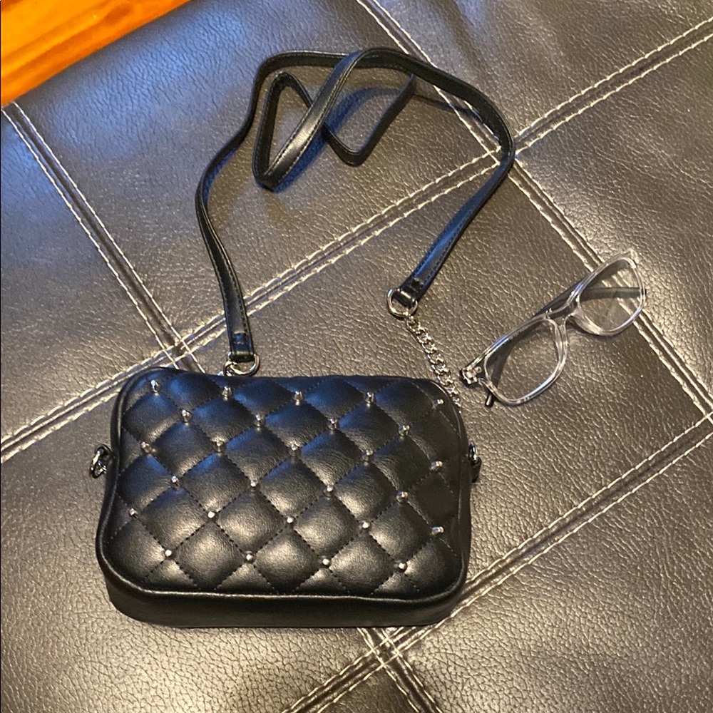 Elegant Black Quilted Crossbody Bag
